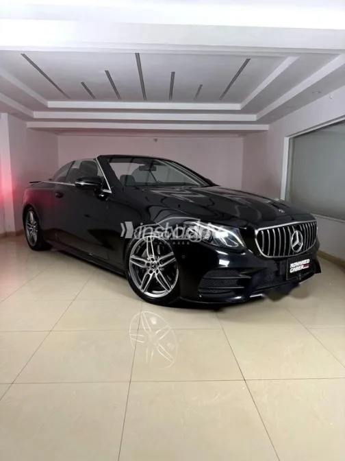 مرسيدس E 200 2018 أسود مستعملة للبيع - 3