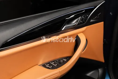 بي ام دبليو IX3 2024 أزرق غامق مستعملة للبيع - 9