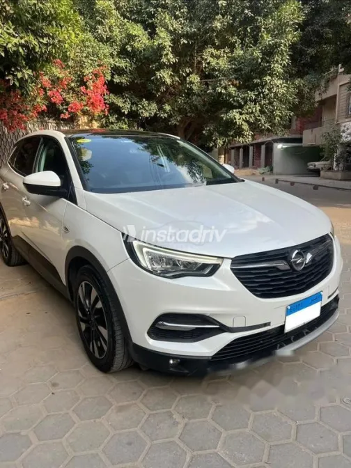 Opel Grandland 2021 White Used for Sale - 2