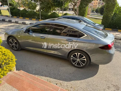 Opel Insignia 2018 White Used for Sale - 1