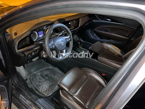 Opel Insignia 2018 White Used for Sale - 9
