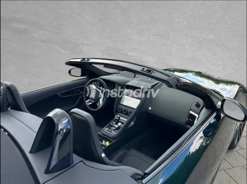 جاكوار ف تيب 2025 أبيض مستعملة للبيع - 1