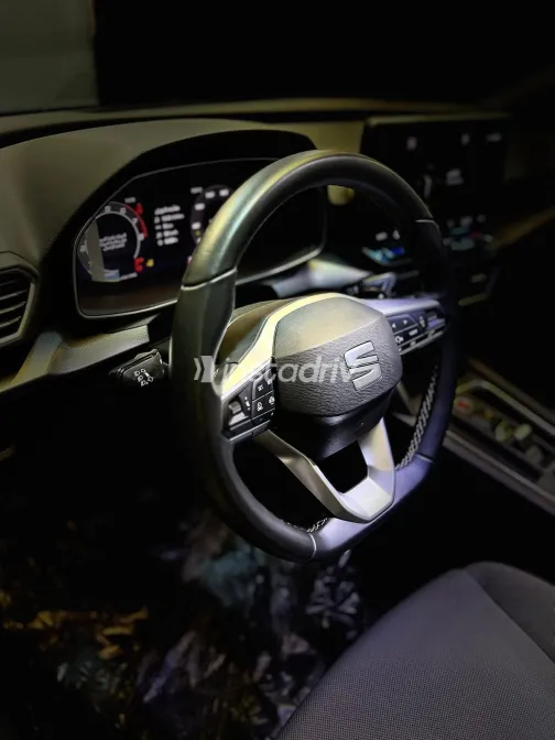 Seat Leon 2025 White Used for Sale - 4