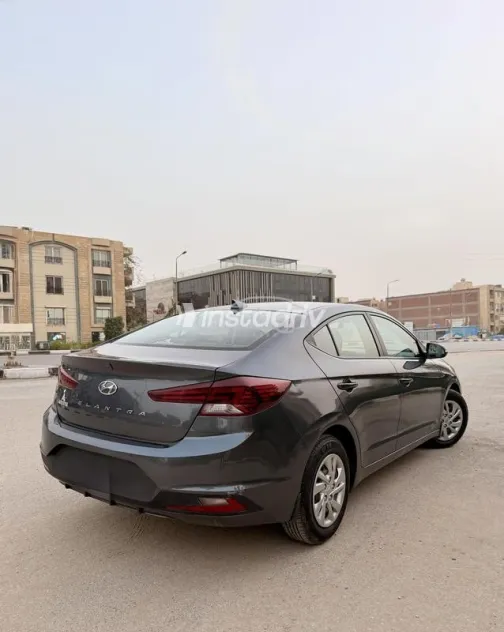 هيونداي إلنترا 2019 رمادي مستعملة للبيع - 6