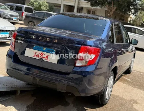 لادا جرانتا 2021 أزرق غامق مستعملة للبيع - 3