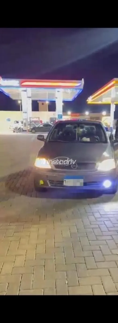 اوبل كورسا 2005 أبيض مستعملة للبيع - 3