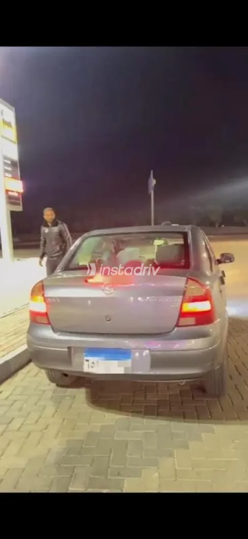 اوبل كورسا 2005 أبيض مستعملة للبيع - 4