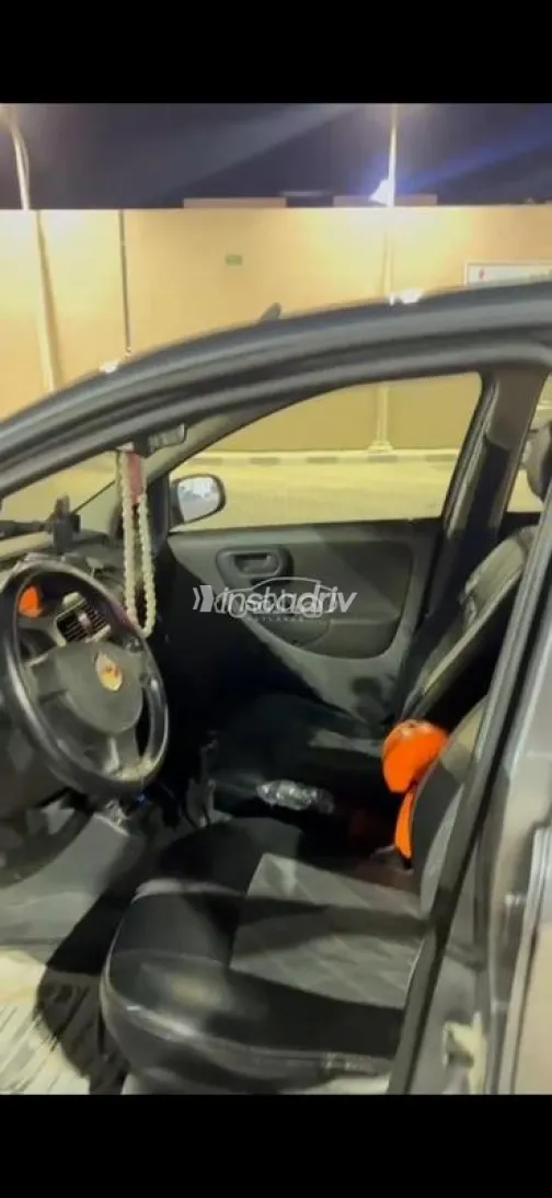 اوبل كورسا 2005 أبيض مستعملة للبيع - 8