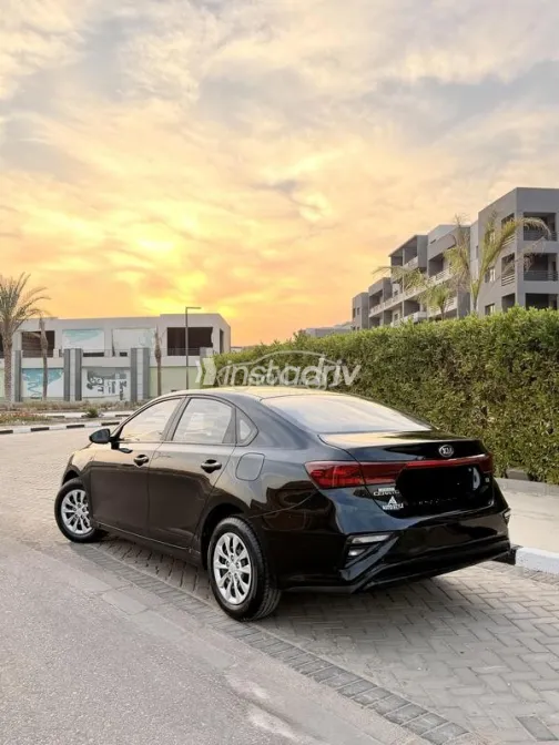 كيا سيراتو 2020 أسود مستعملة للبيع - 7