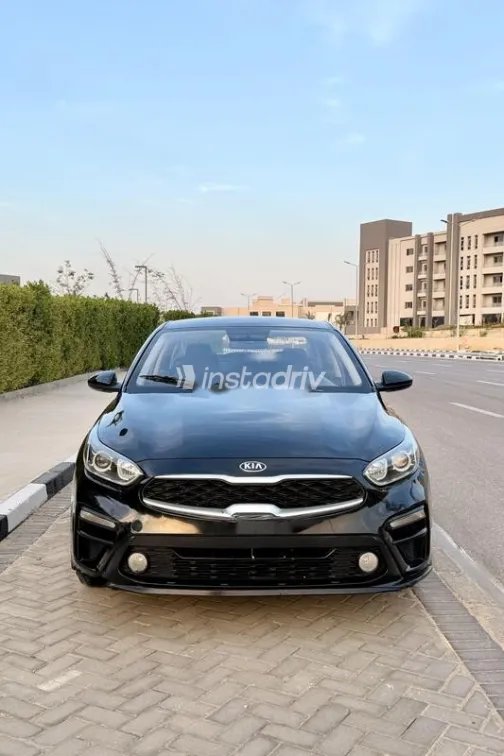 كيا سيراتو 2020 أسود مستعملة للبيع - 9