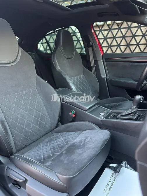 سكودا سوبيرب 2021 أحمر مستعملة للبيع - 4