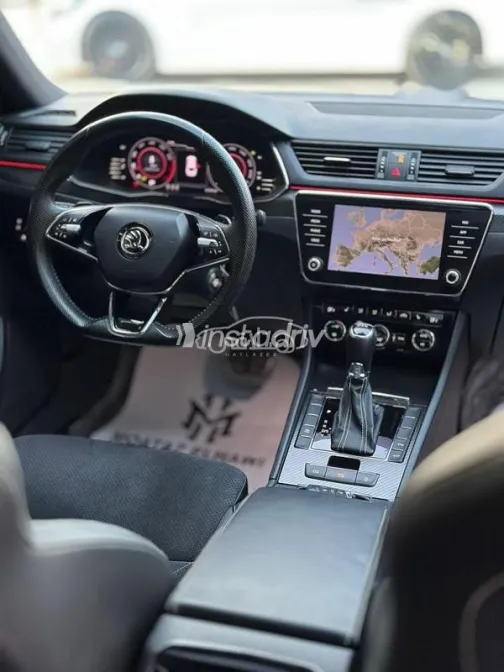 سكودا سوبيرب 2021 أحمر مستعملة للبيع - 7