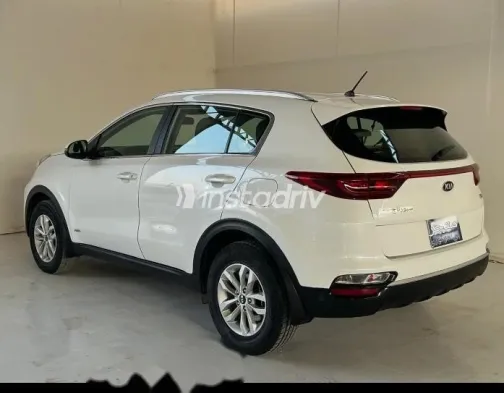 كيا سبورتاج 2018 أبيض مستعملة للبيع - 1