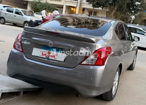 نيسان صنى 2023 فضي مستعملة للبيع - 7