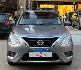 نيسان صنى 2023 فضي مستعملة للبيع