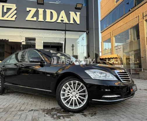مرسيدس S 500 2011 أسود مستعملة للبيع - 2