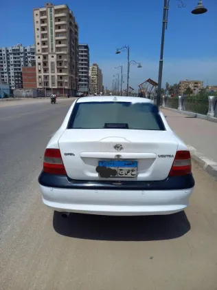 اوبل فيكترا 1997 أبيض مستعملة للبيع