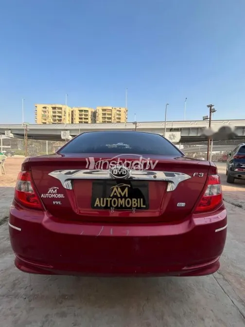 بى واى دى‬ F3 2022 أحمر غامق مستعملة للبيع - 7