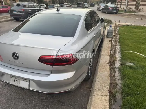 Volkswagen Passat 2021 White Used for Sale - 4