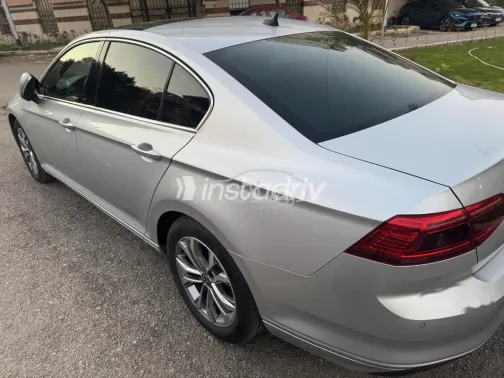 Volkswagen Passat 2021 White Used for Sale - 6