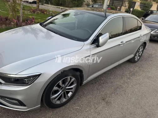 Volkswagen Passat 2021 White Used for Sale - 7