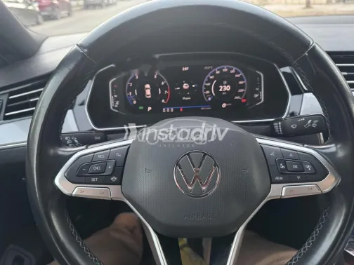 Volkswagen Passat 2021 White Used for Sale - 10