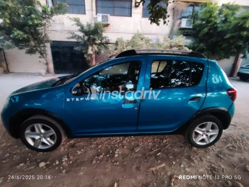 Renault Sandero Step Way 2016 Blue Used for Sale - 1