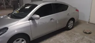 نيسان صنى 2025 أبيض مستعملة للبيع