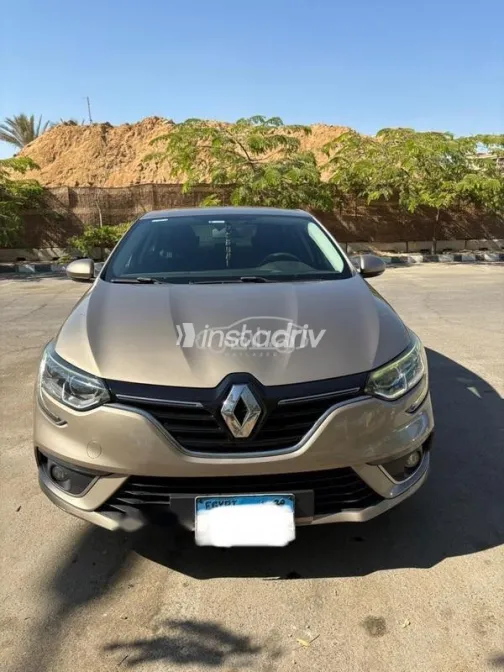 Renault Megane 2021 White Used for Sale - 1