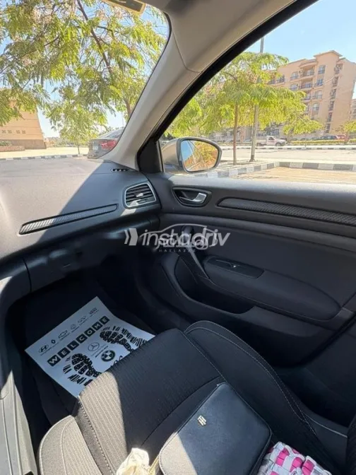 Renault Megane 2021 White Used for Sale - 4