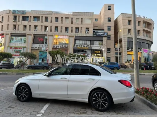 Mercedes C 200 2019 White Used for Sale - 7