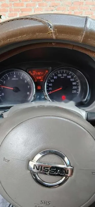 Nissan Sunny 2013 Gold Used for Sale