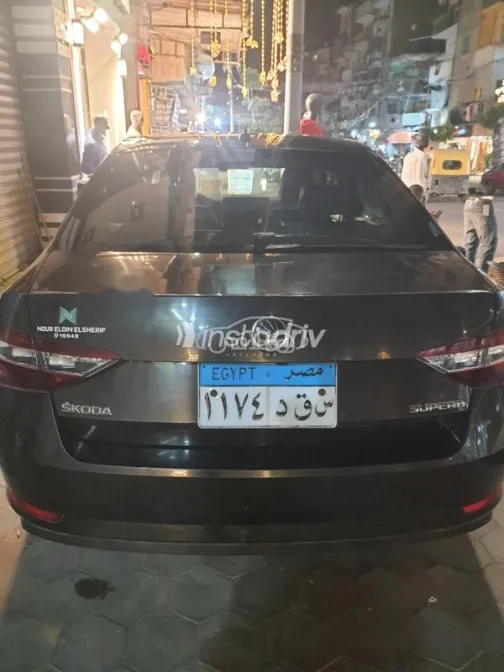 Skoda Superb 2019 White Used for Sale - 2