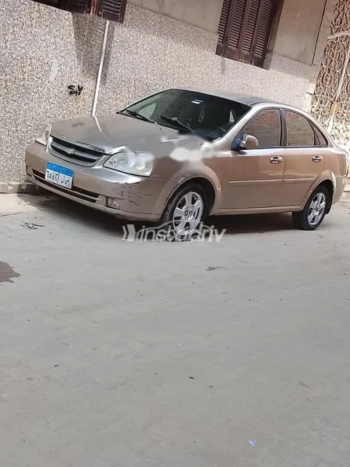 Chevrolet Optra 2006 Gold Used for Sale - 1