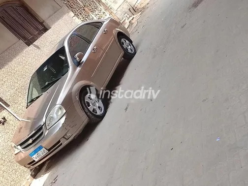 Chevrolet Optra 2006 Gold Used for Sale - 2