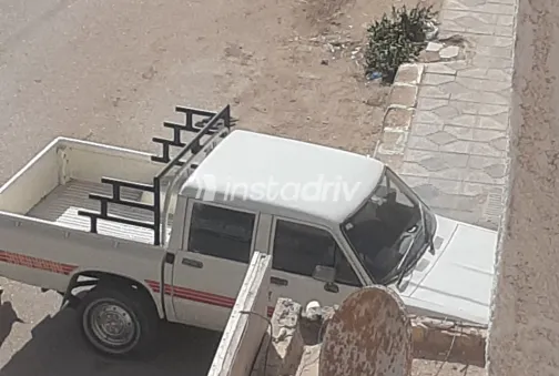 Toyota Hilux 1980 White Used for Sale - 1