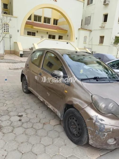 Hyundai Venue 2009 White Used for Sale - 5