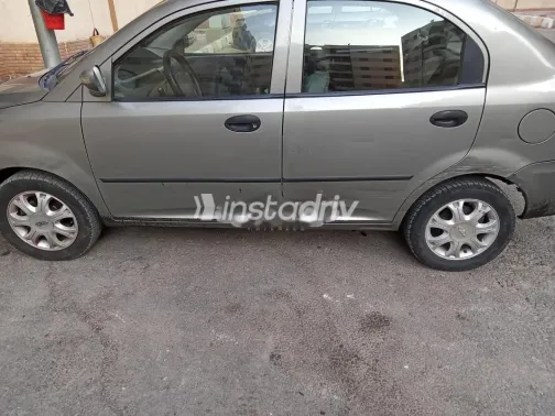 Hyundai Venue 2009 White Used for Sale - 8