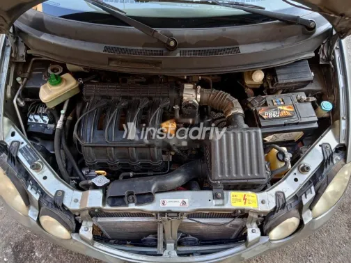Hyundai Venue 2009 White Used for Sale - 9