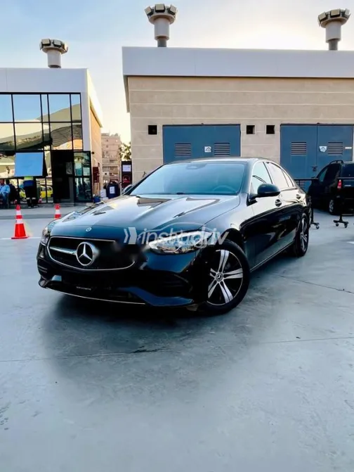 مرسيدس C 180 2025 أسود مستعملة للبيع - 4