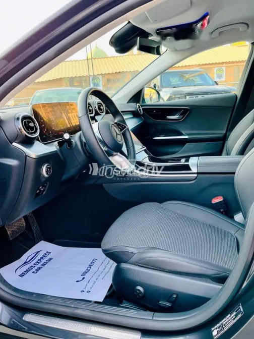 مرسيدس C 180 2025 أسود مستعملة للبيع - 8