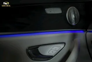 مرسيدس E 300 2021 أبيض مستعملة للبيع