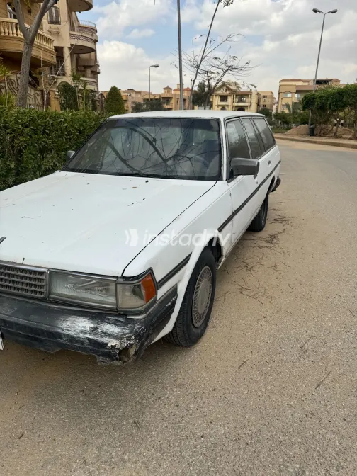 Toyota Cressida 1989 White Used for Sale - 2