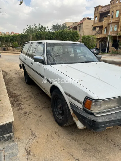 Toyota Cressida 1989 White Used for Sale - 3