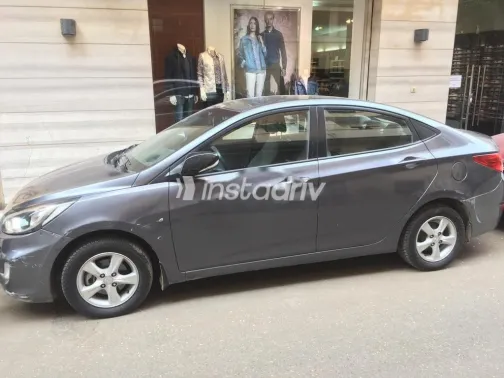 هيونداي اكسنت RB 2013 رمادي مستعملة للبيع - 1