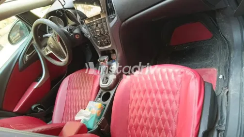 Opel Astra 2014 Dark Red Used for Sale - 3