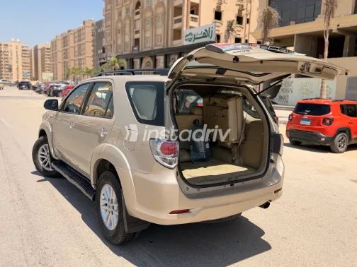 Toyota Fortuner 2015 White Used for Sale - 4