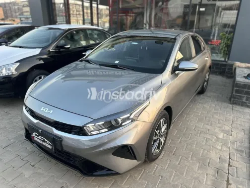 كيا K3 2022 أبيض مستعملة للبيع - 3