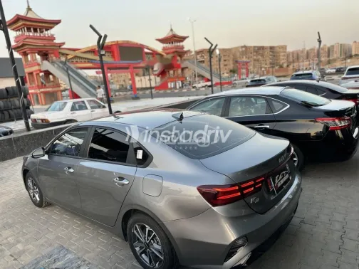 كيا K3 2022 أبيض مستعملة للبيع - 5
