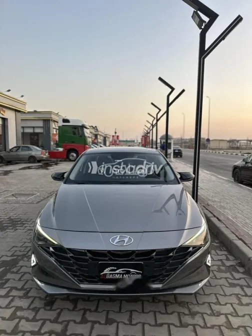 Hyundai Elantra 2021 White Used for Sale - 1